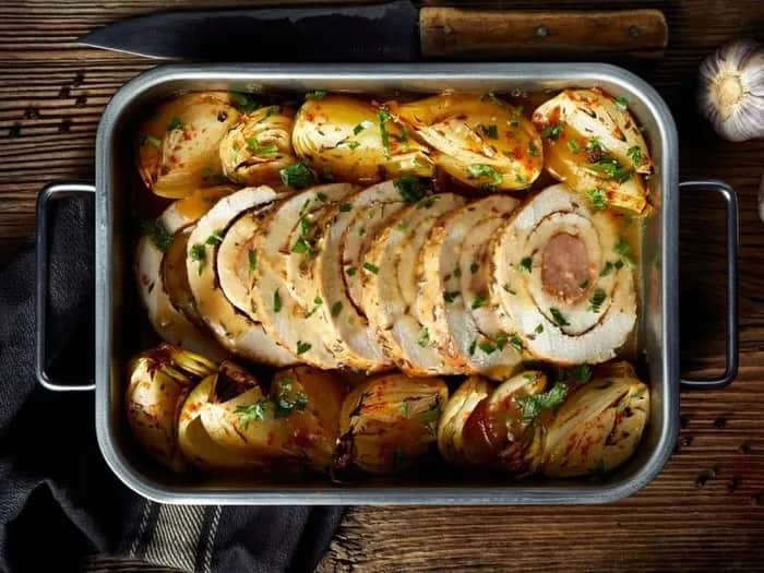 Wielkanocny obiad: 2 gotowe menu i przepisy na świąteczne hity.